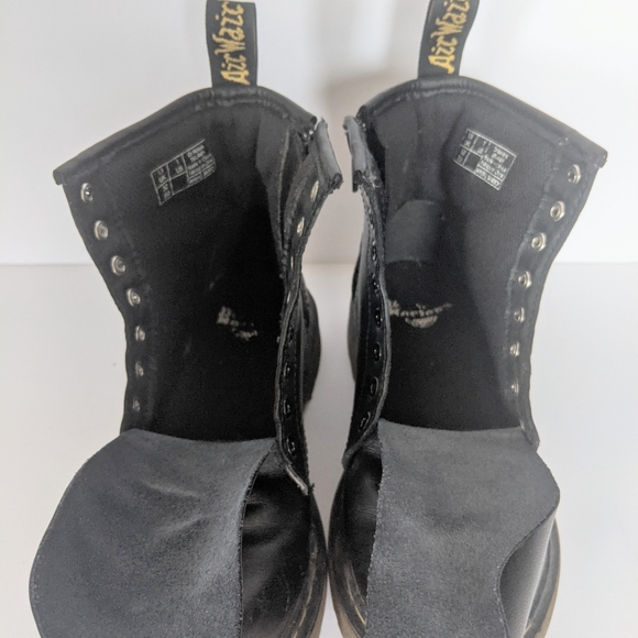 Children's Doc Marten Boots - Picture 9 of 10